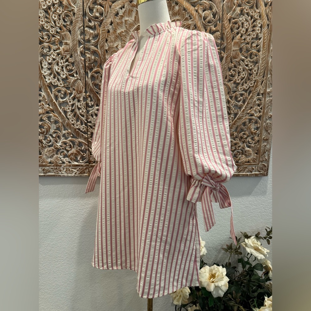 Entro White & Pink Stripe SearSucker Mini Dress, Exaggerated Balloon Sleeves - Picture 5 of 16
